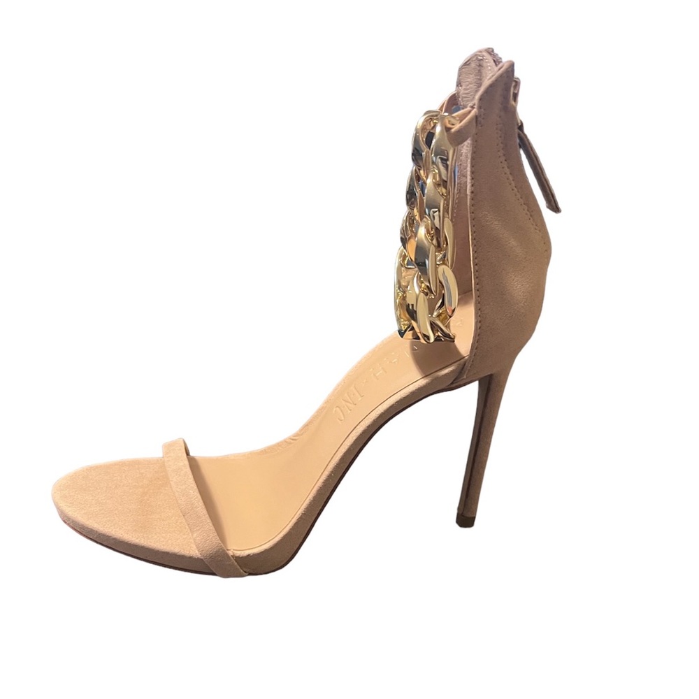 Inc Open toe pump “Nuraf”